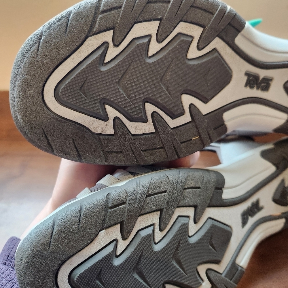 Teva Closed Toe Sandal Strappy Gray Comfort 9.5 - Picture 6 of 12